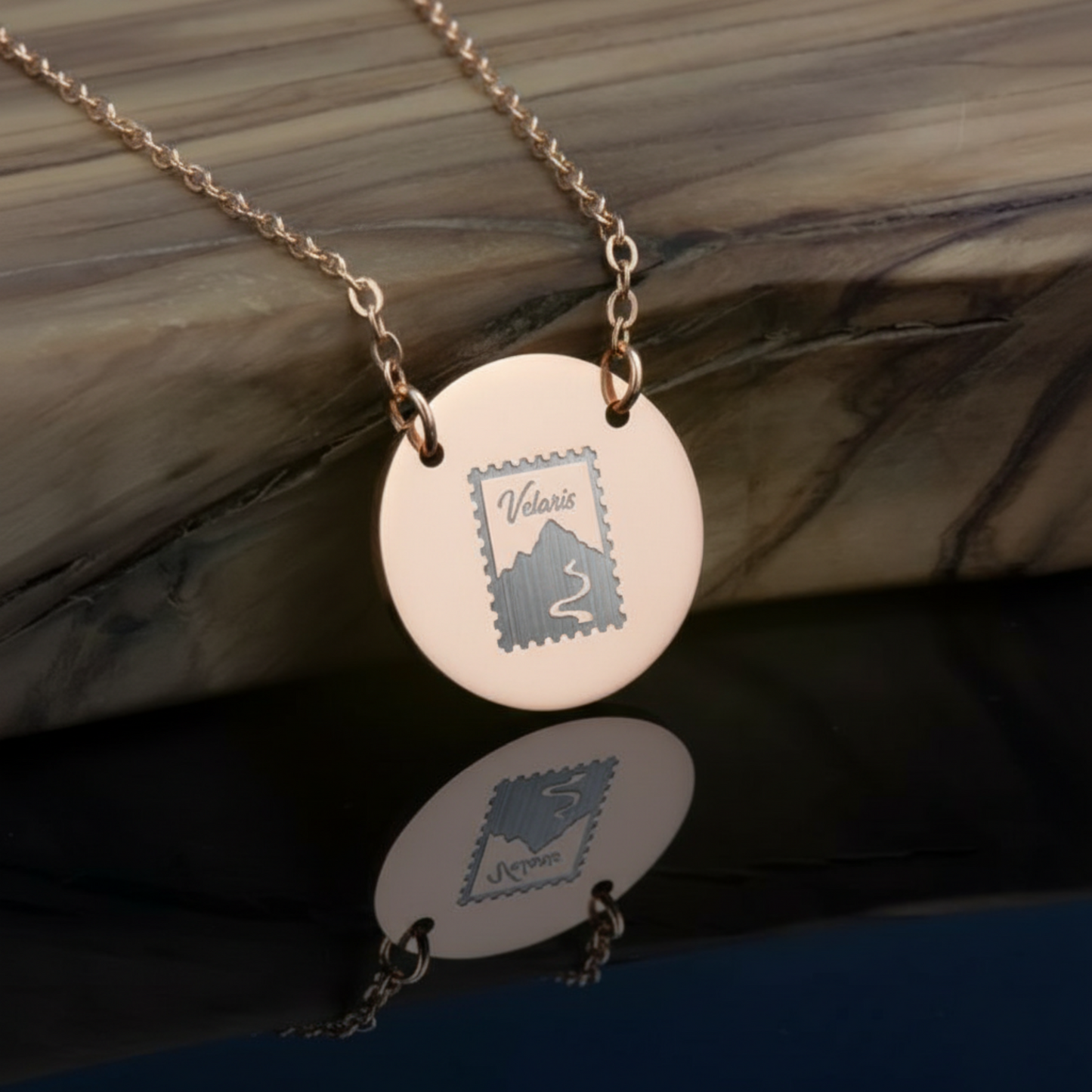 Velaris Stamp Circle Necklace
