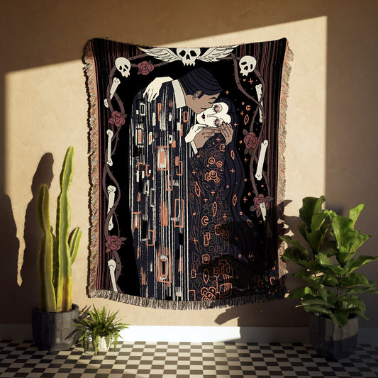 🖤 Gothic Romance "The Kiss" Inspired Tapestry Blanket