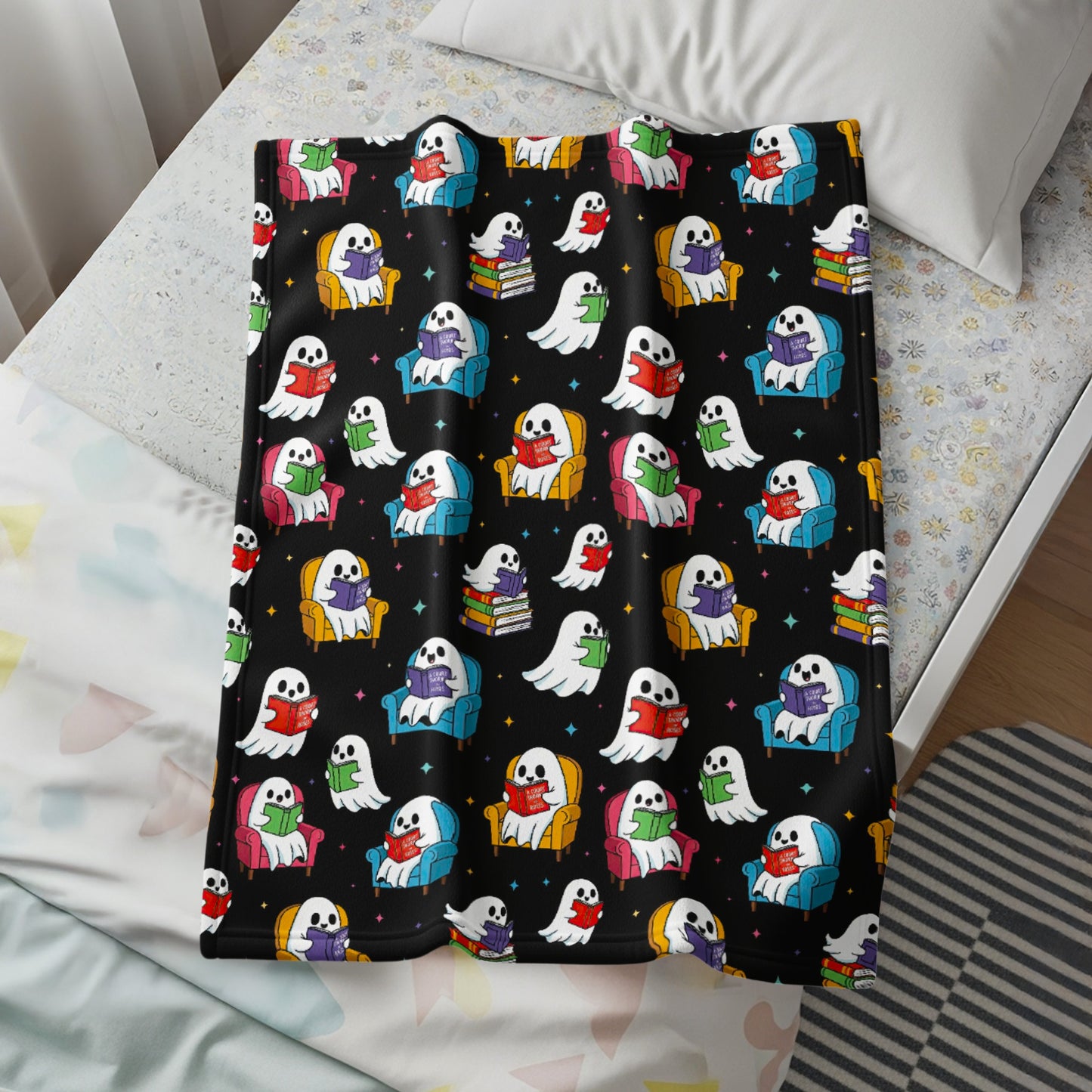 Cute Cartoon Ghosts Reading Books Blanket