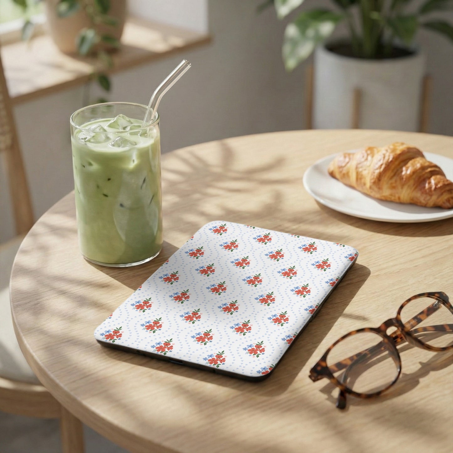 Floral Patterned Tablet Sleeve for Stylish Protection