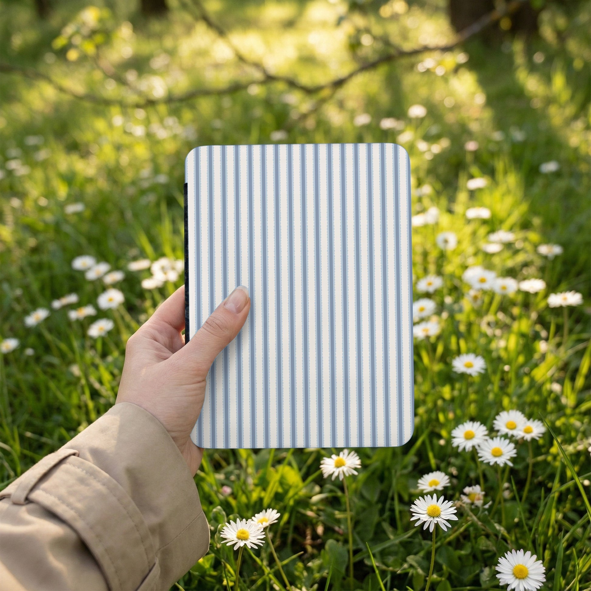 Elegant Blue Striped Patterned Tablet Case Product