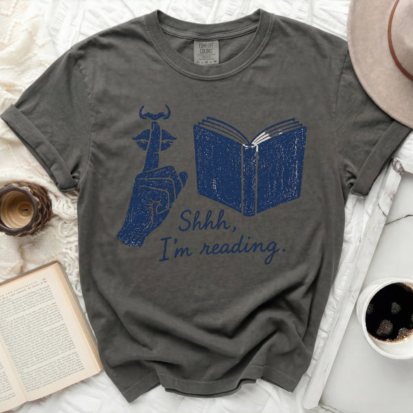 Shhh, I'm Reading Tee in Pepper