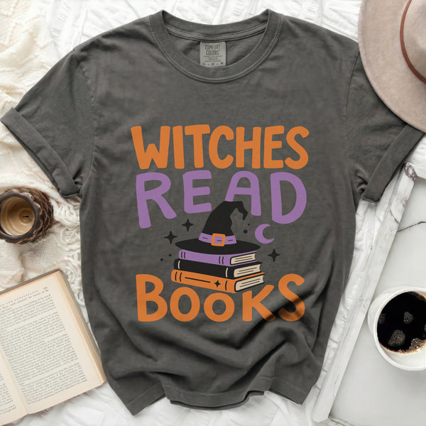 Witches Read Tee in Pepper