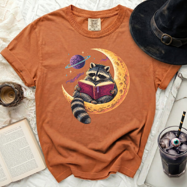 Cosmic Raccoon Reader Tee in Yam