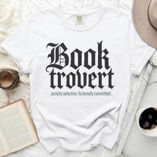 Booktrovert Tee in White
