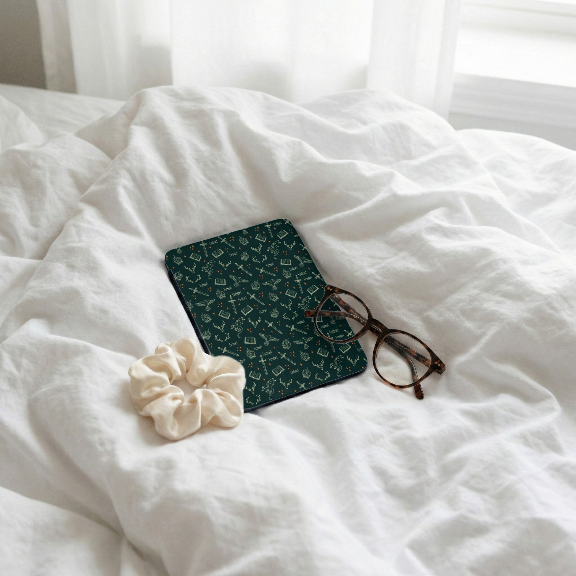 Dark Green Fireheart Dragon Sword Book Crowns product type