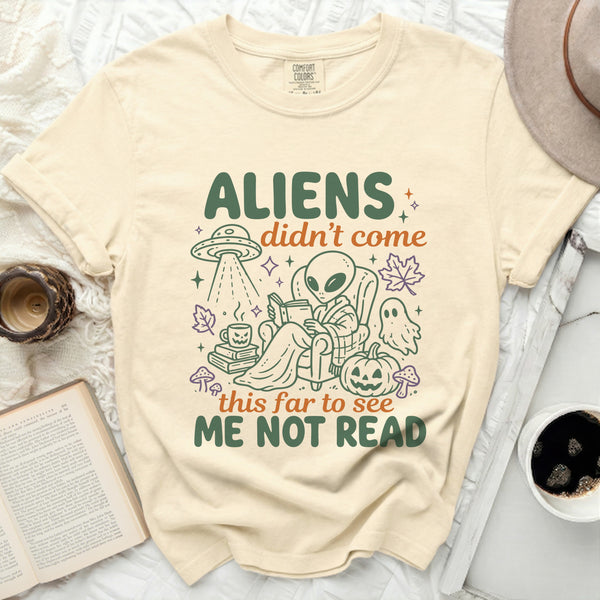 Cozy Alien Reader Tee in Ivory