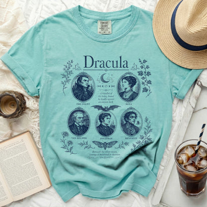 T-shirt with "Dracula" and character portraits: Count, Mina, Van Helsing, Jonathan, Renfield.