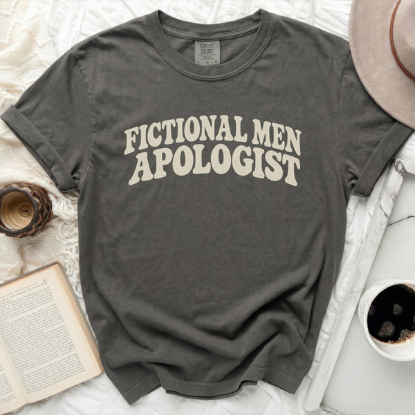 Fictional Men Apologist Tee in Pepper