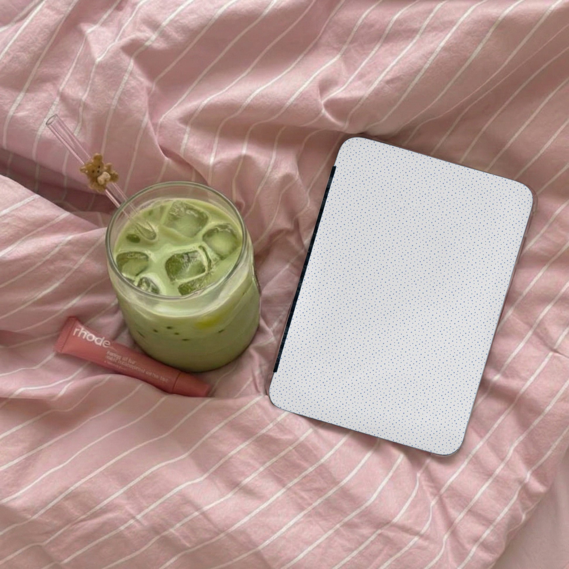 Stylish Minimalist Tablet Case for Modern Devices