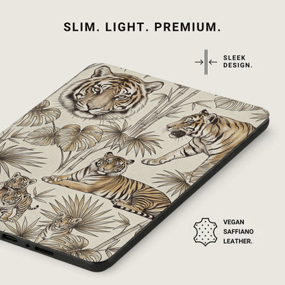 Case with tiger and bamboo print in vegan saffiano leather.