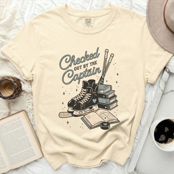 Captain's Checkmate Hockey Fan Tee in Ivory