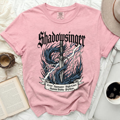 Pink t-shirt with "Shadowsinger" graphic and text "Azriel Spymaster Night Court Shadow Daddy Prythian".