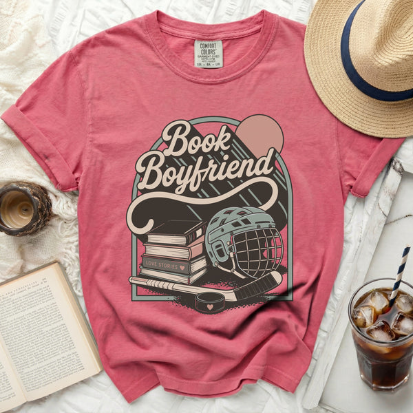 Book Boyfriend Hockey Love Tee in Crunchberry