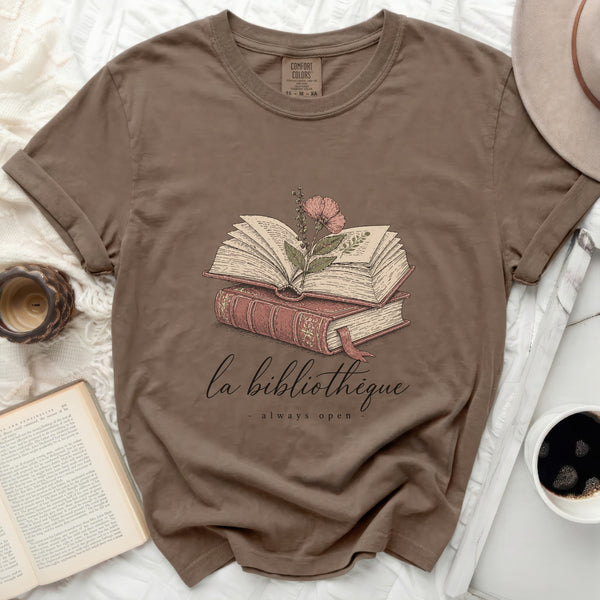 La Bibliothèque Tee in Espresso