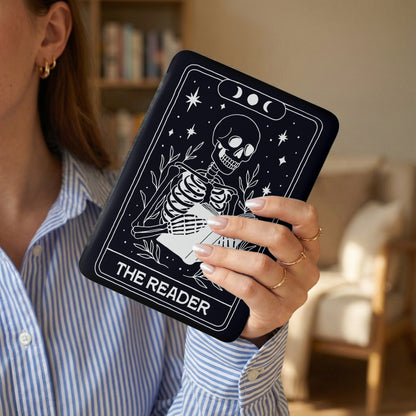 Skeleton reading moon star THE READER product type