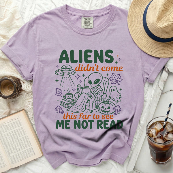Cozy Alien Reader Tee in Orchid