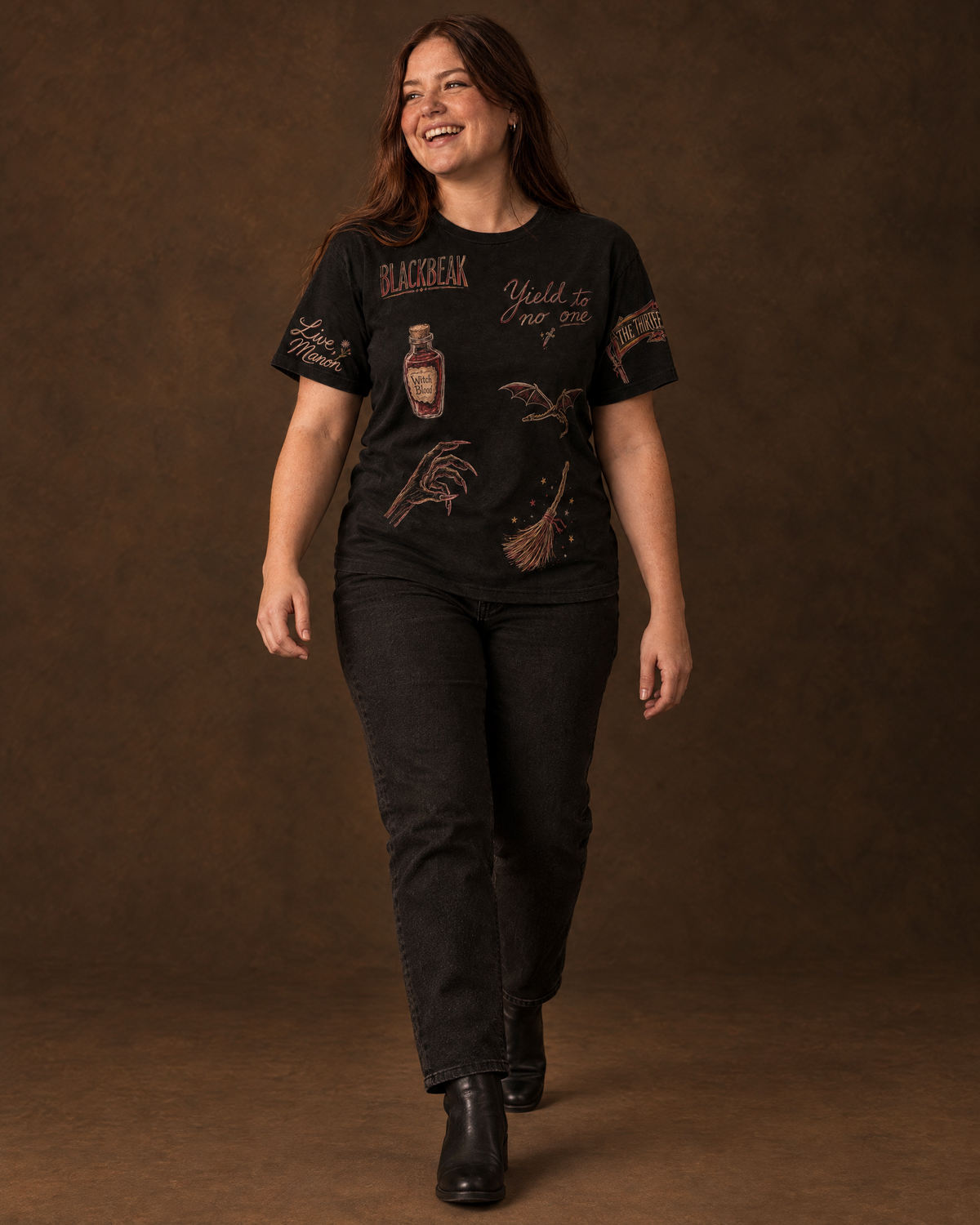 Manon and the Thirteen Doodles Tee, full length