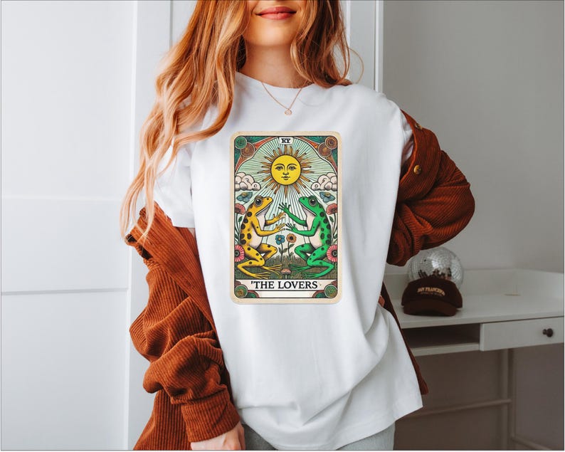 🔮 The Lovers Tarot Card Frog Shirt