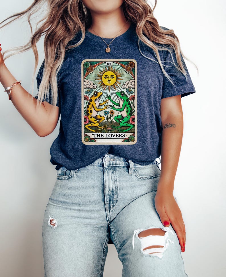 🔮 The Lovers Tarot Card Frog Shirt