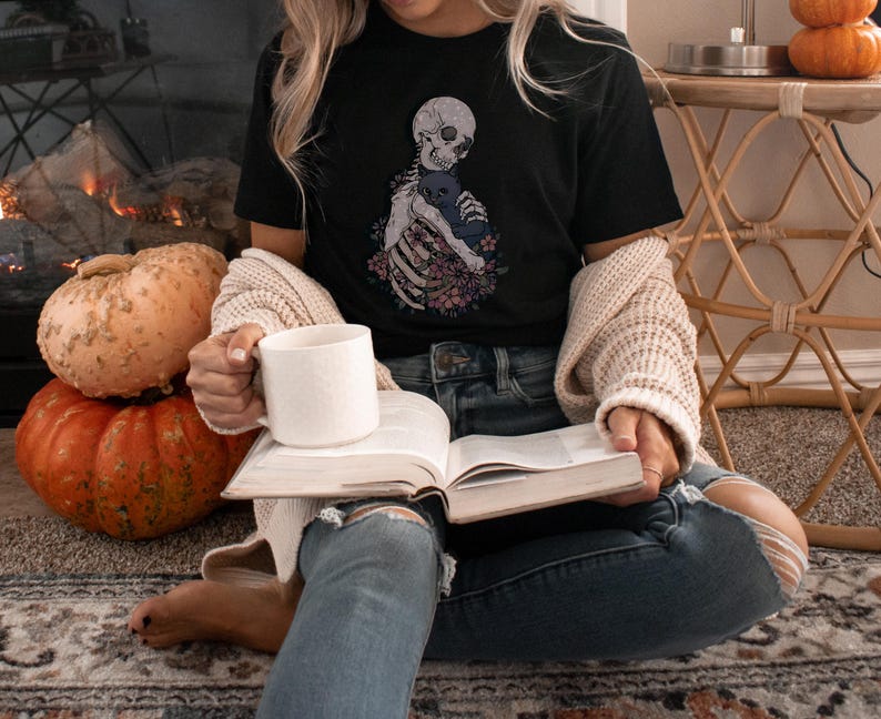 💀 Skeleton & Cat Lover T-Shirt